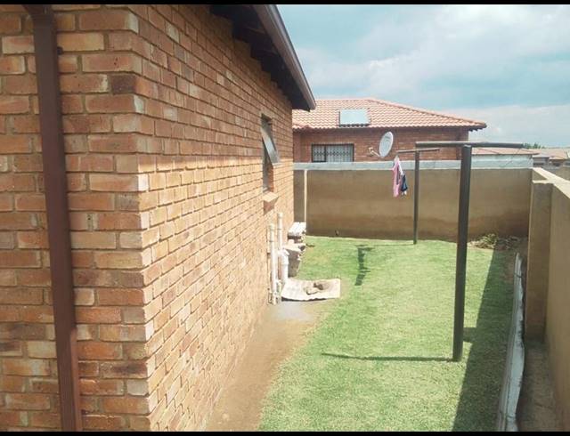 2 BEDROOM HOUSE FOR SALE IN SHARON PARK